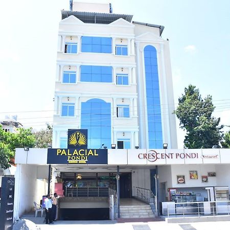 Hotel Palacial Pondi Пудучеррі Екстер'єр фото